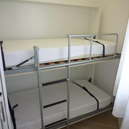 Apollo Apartment